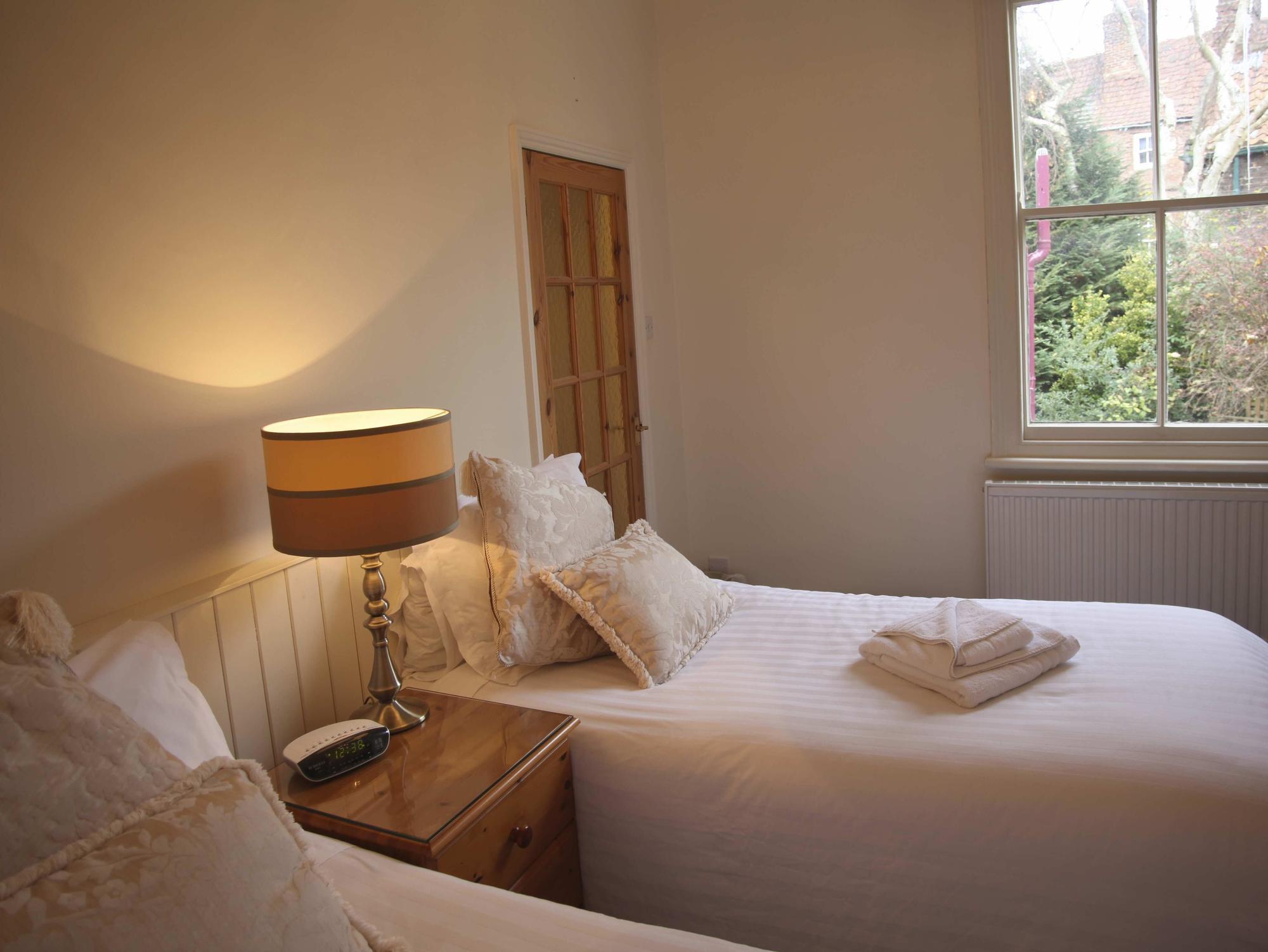 Minster Walk Guesthouse Йорк Экстерьер фото